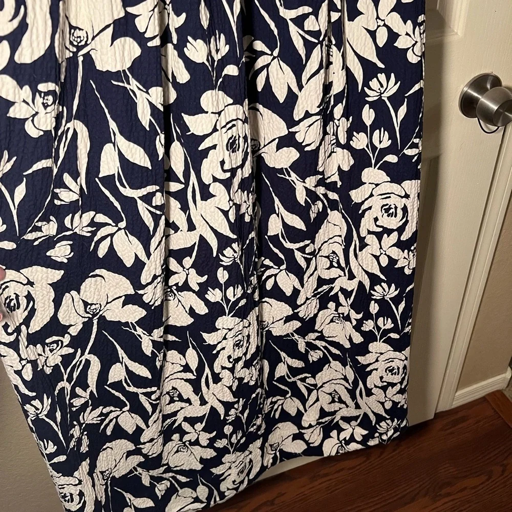 a new day Seersucker Maxi Navy and White Floral Dress Cotton Blend